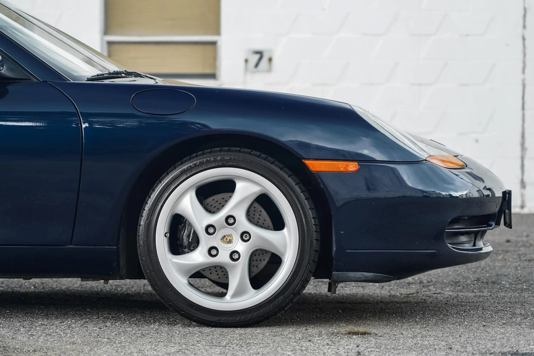1999 Porsche 996 Carrera - Image 16 of 31