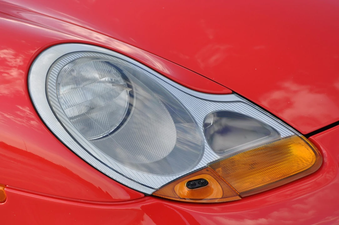 1999 Porsche 996 Carrera - Image 18 of 31
