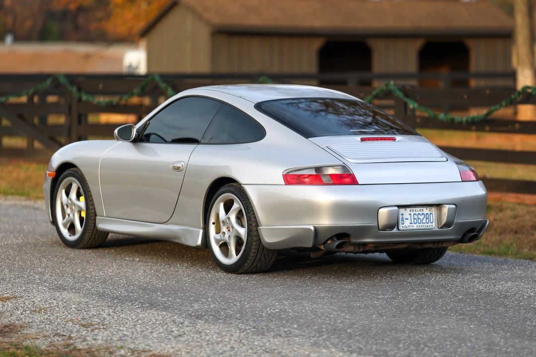 1999 Porsche 996 Carrera - Image 28 of 31