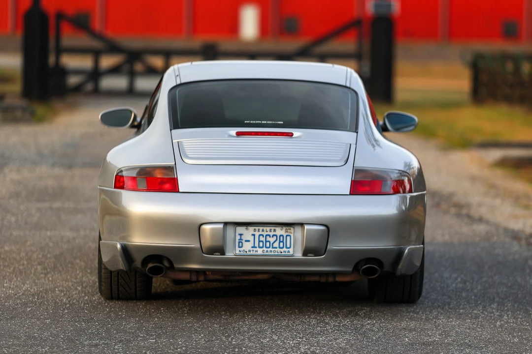1999 Porsche 996 Carrera - Image 26 of 31