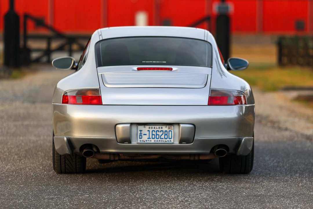 1999 Porsche 996 Carrera - Image 24 of 31
