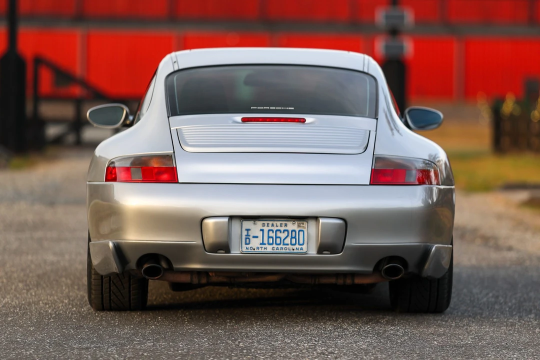 1999 Porsche 996 Carrera - Image 25 of 31