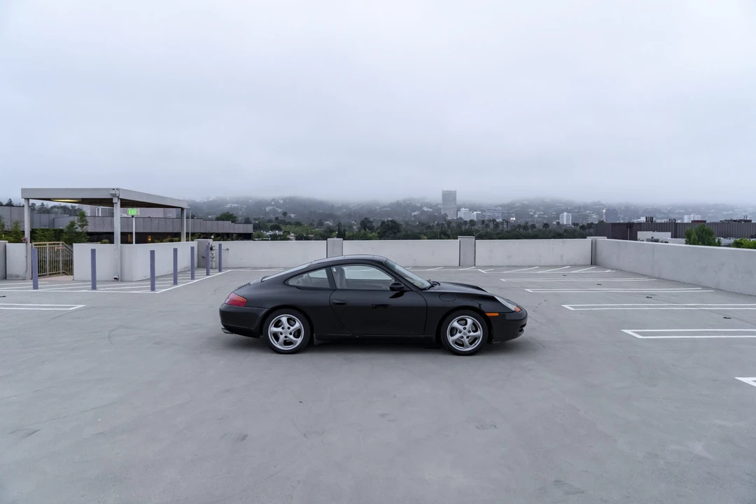 1999 Porsche 996 Carrera - Image 17 of 31