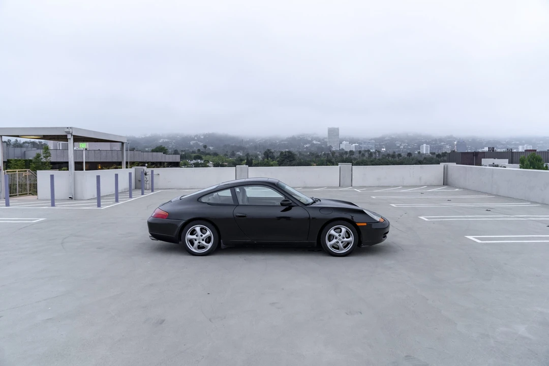 1999 Porsche 996 Carrera - Image 16 of 31