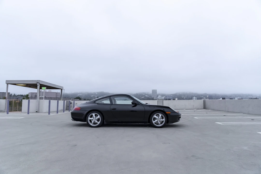 1999 Porsche 996 Carrera - Image 18 of 31