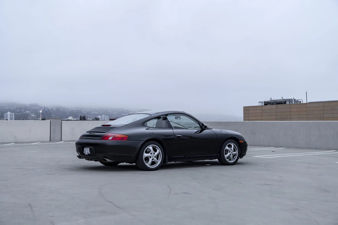 1999 Porsche 996 Carrera - Image 25 of 31