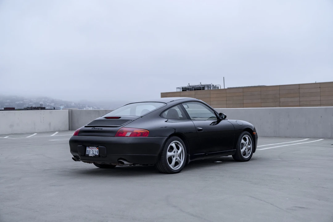 1999 Porsche 996 Carrera - Image 28 of 31