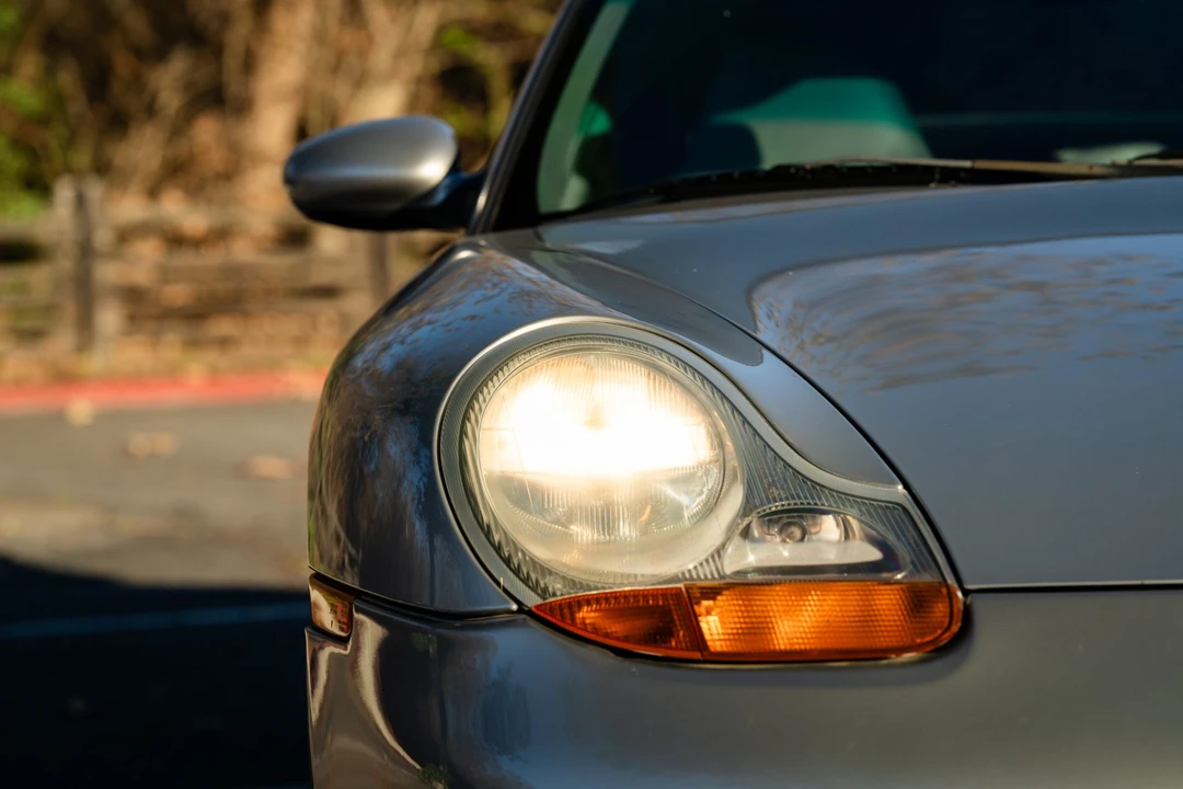 1999 Porsche 996 Carrera - Image 27 of 31