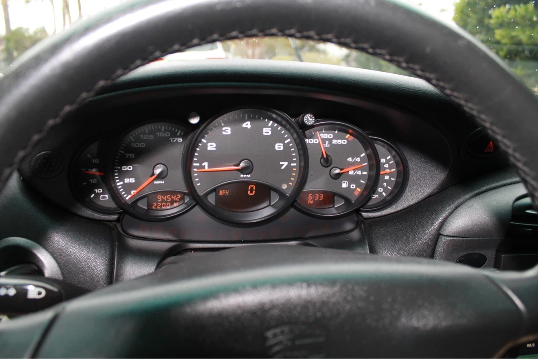 1999 Porsche 996 Carrera - Image 29 of 31