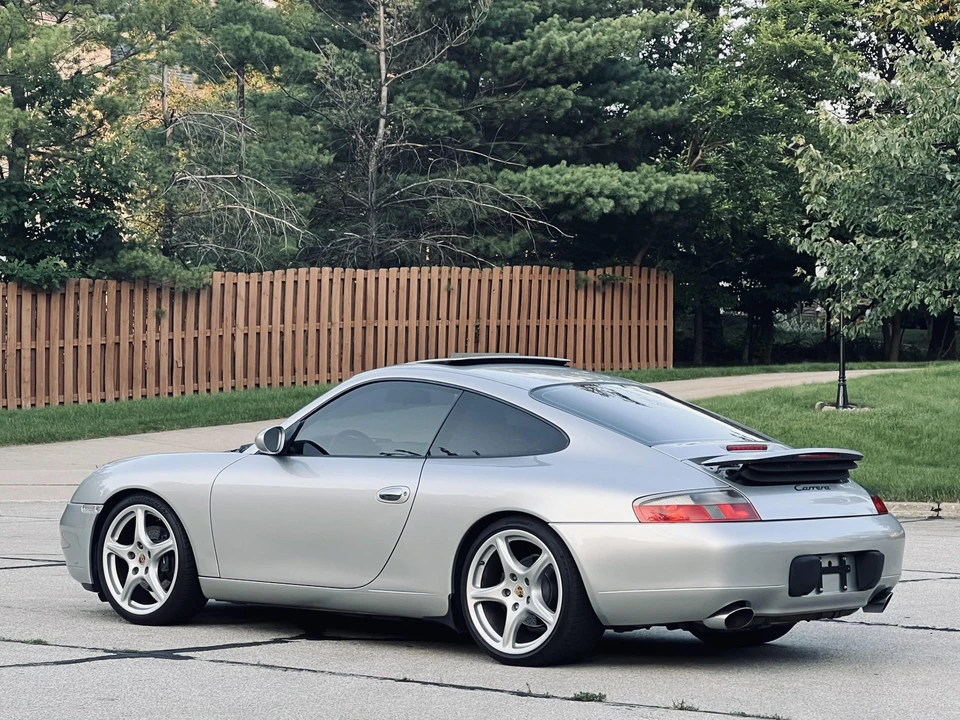 1999 Porsche 996 Carrera - Image 10 of 31