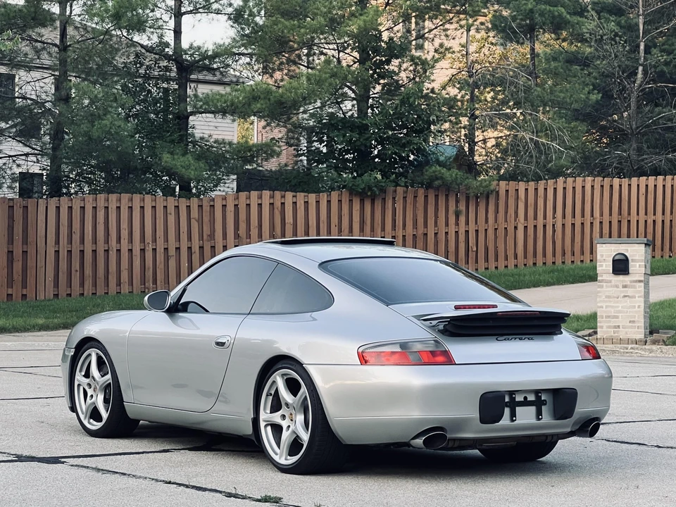 1999 Porsche 996 Carrera - Image 11 of 31