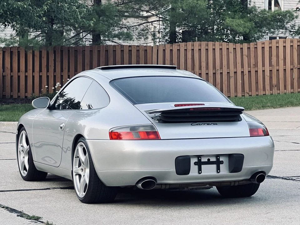 1999 Porsche 996 Carrera - Image 12 of 31