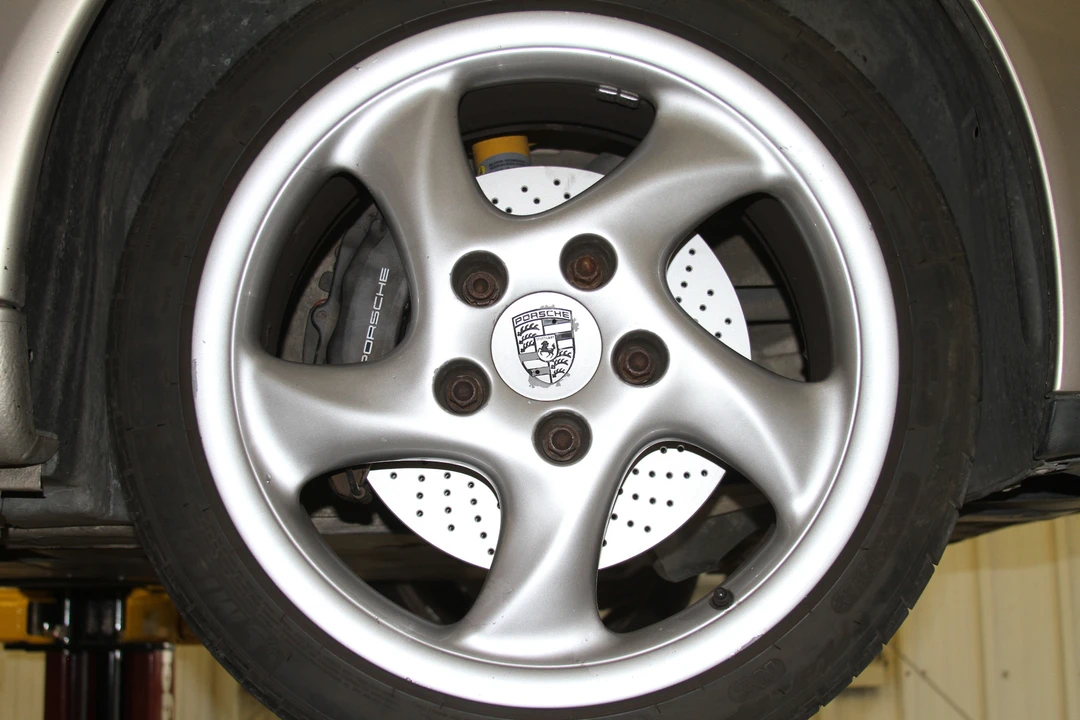 1999 Porsche 996 Carrera - Image 27 of 31