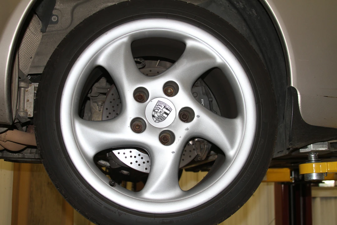 1999 Porsche 996 Carrera - Image 25 of 31