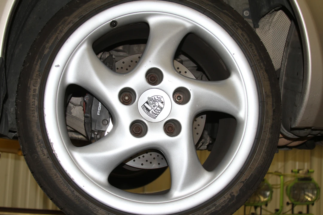 1999 Porsche 996 Carrera - Image 28 of 31