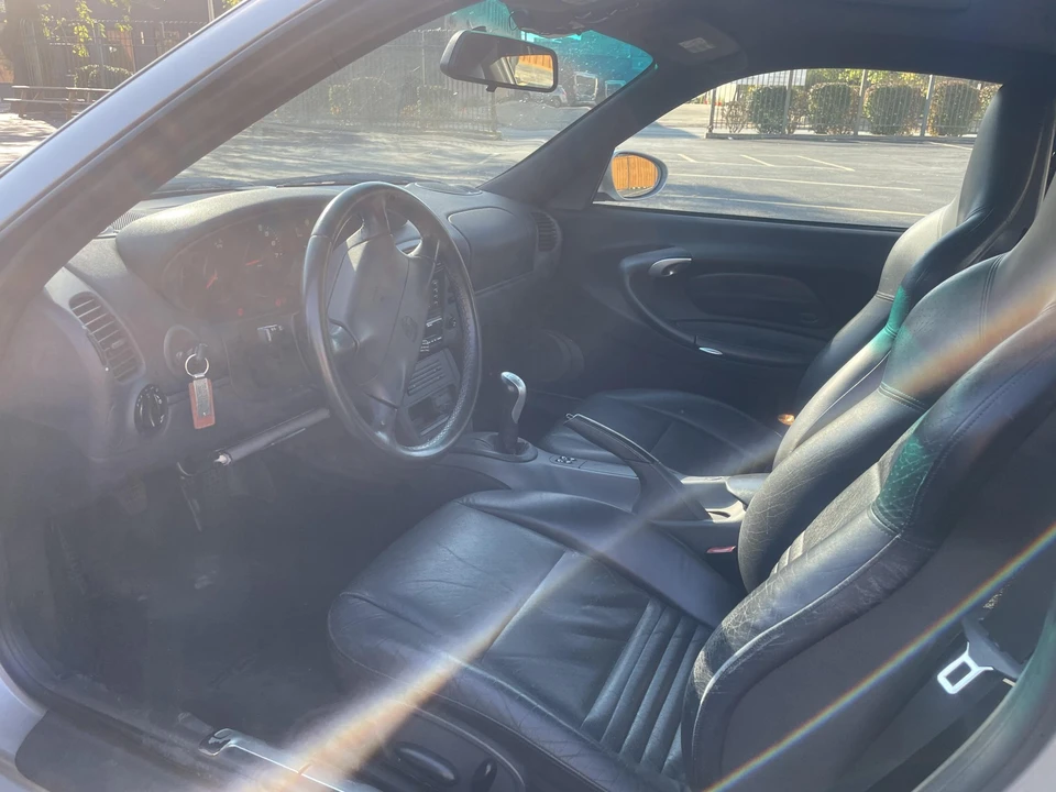 1999 Porsche 996 Carrera - Image 27 of 31