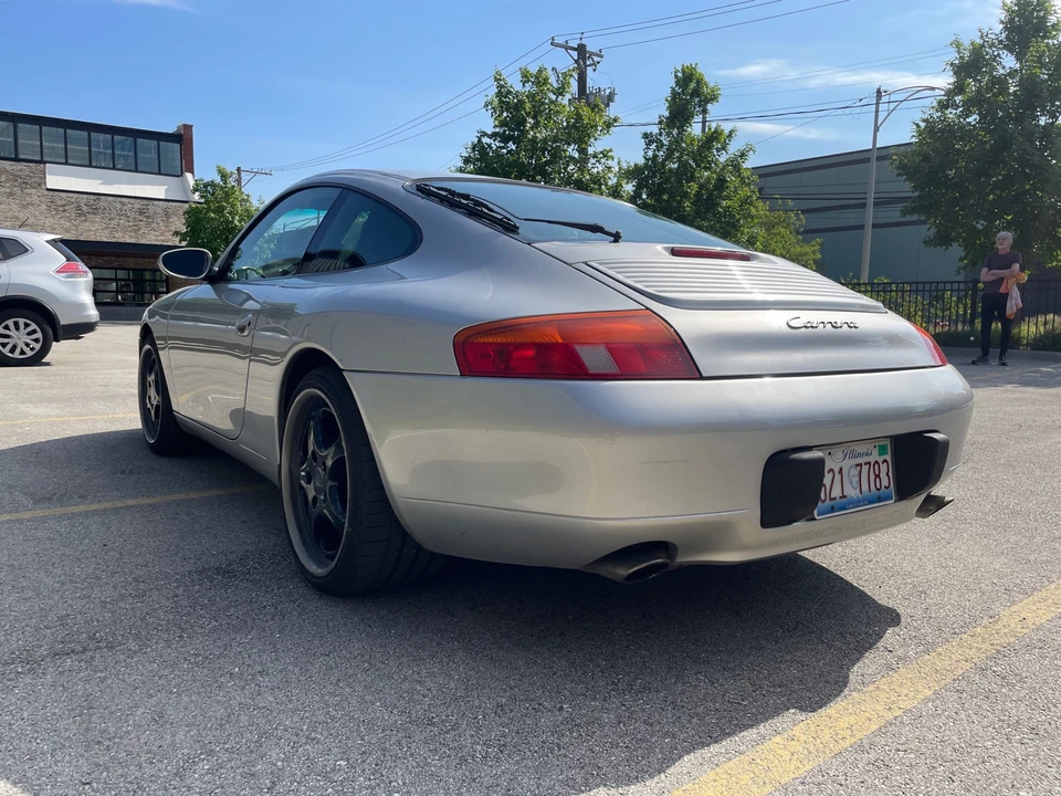 1999 Porsche 996 Carrera - Image 12 of 31