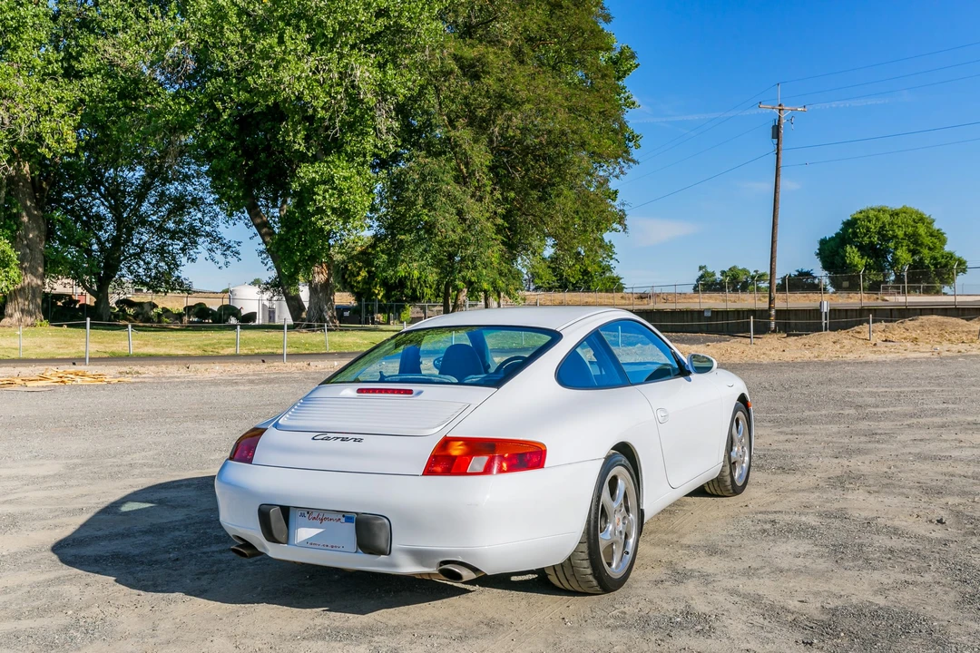 1999 Porsche 996 Carrera - Image 12 of 31