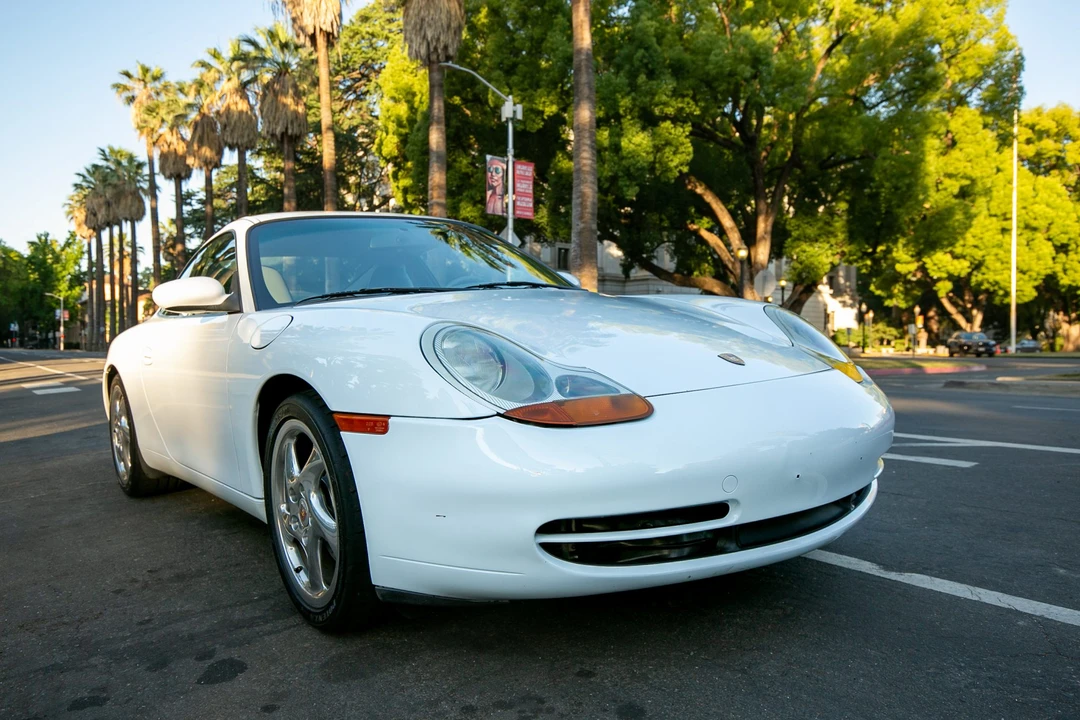 1999 Porsche 996 Carrera - Image 16 of 31