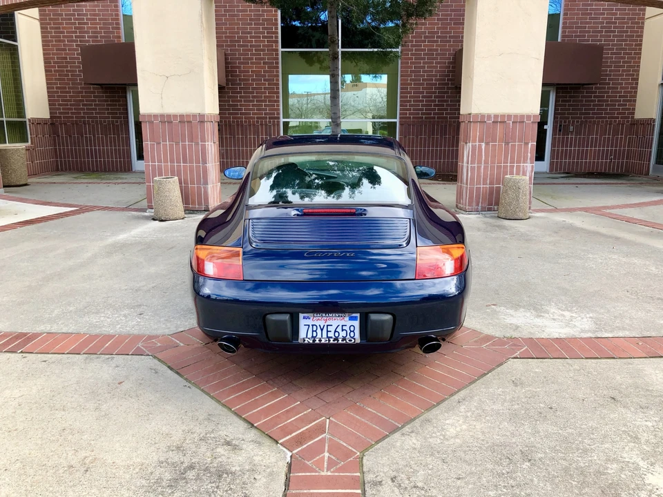 1999 Porsche 996 Carrera - Image 10 of 31