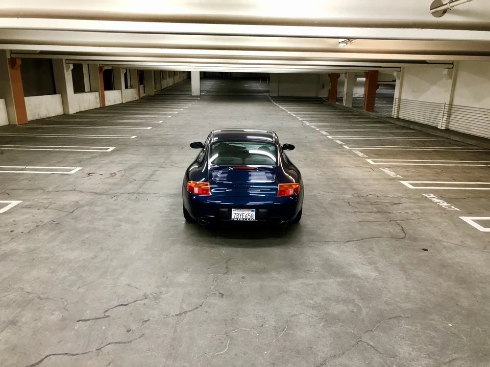 1999 Porsche 996 Carrera - Image 22 of 31