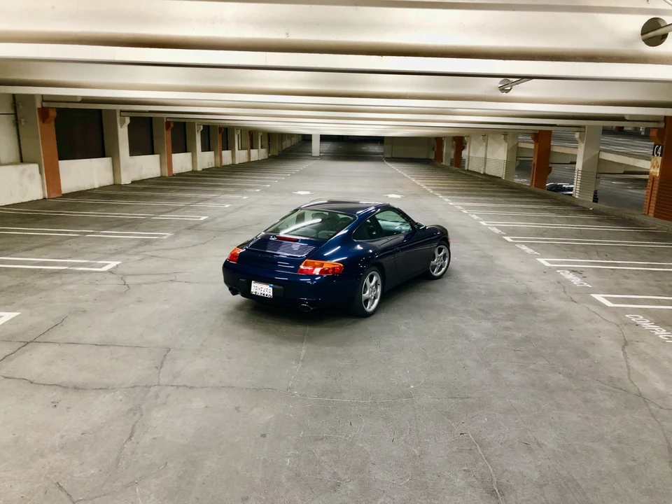 1999 Porsche 996 Carrera - Image 28 of 31