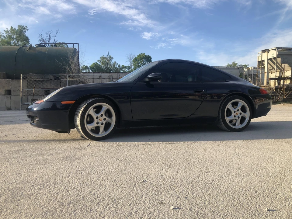 1999 Porsche 996 Carrera - Image 11 of 31
