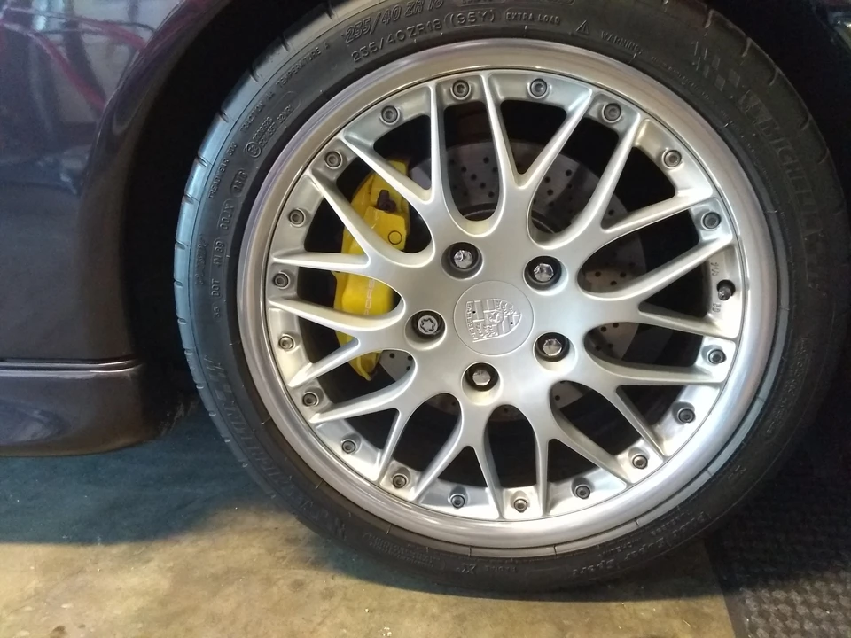 1999 Porsche 996 Carrera - Image 24 of 31