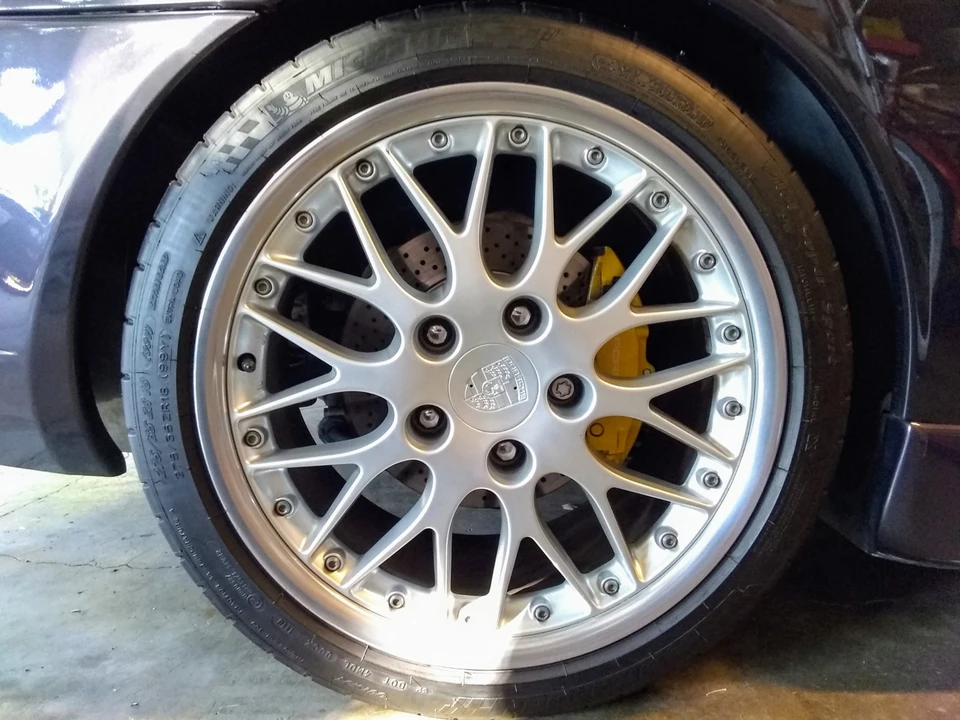 1999 Porsche 996 Carrera - Image 25 of 31
