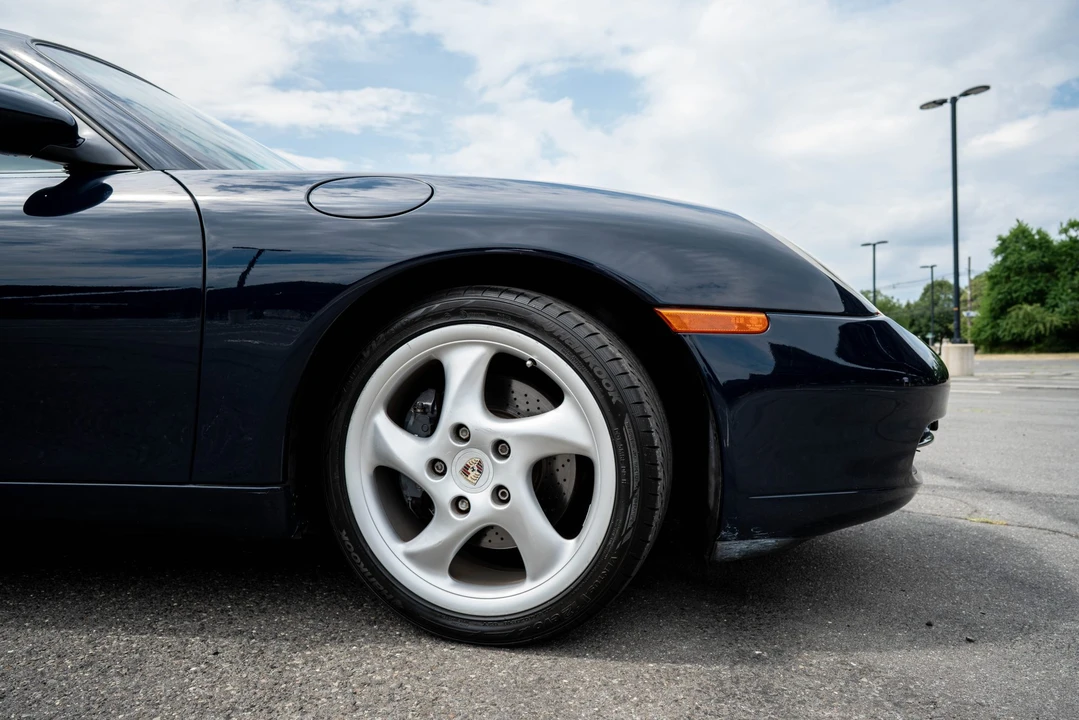 1999 Porsche 996 Carrera - Image 15 of 31