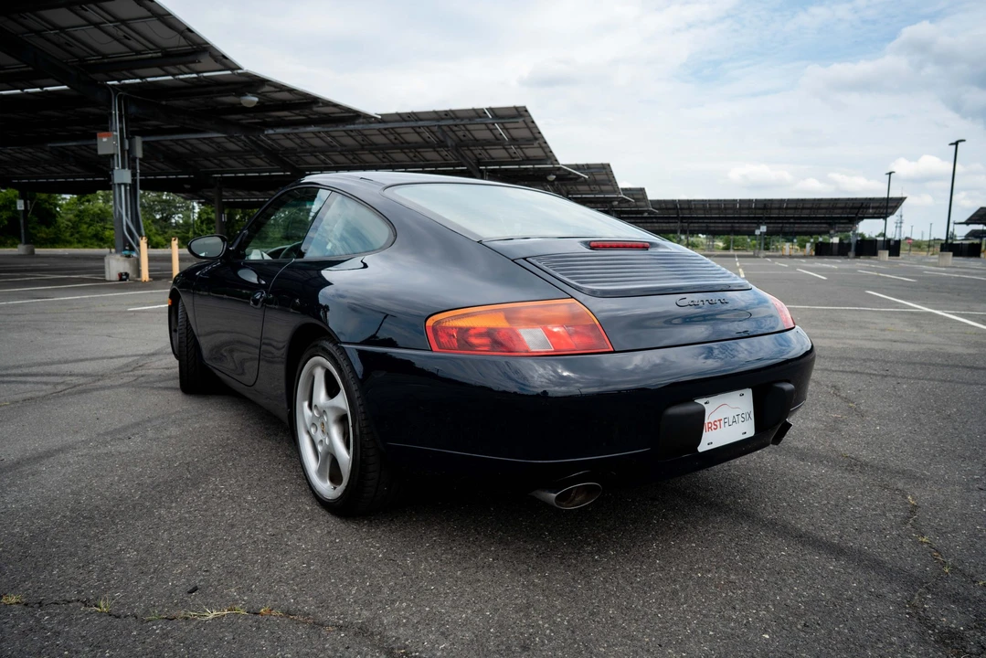 1999 Porsche 996 Carrera - Image 10 of 31
