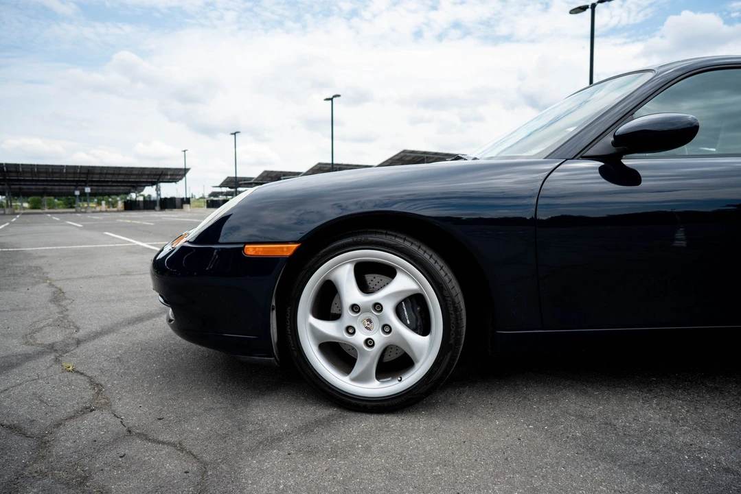 1999 Porsche 996 Carrera - Image 12 of 31