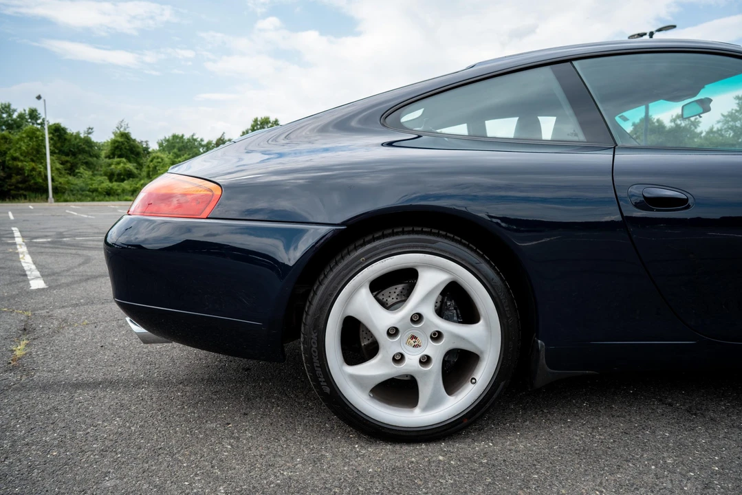 1999 Porsche 996 Carrera - Image 14 of 31