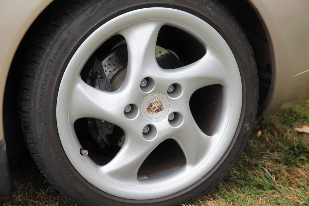 1999 Porsche 996 Carrera - Image 29 of 31