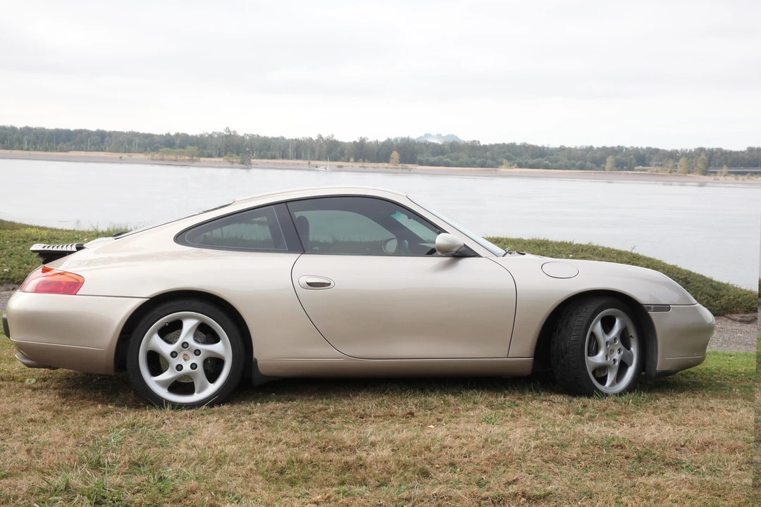 1999 Porsche 996 Carrera - Image 12 of 31