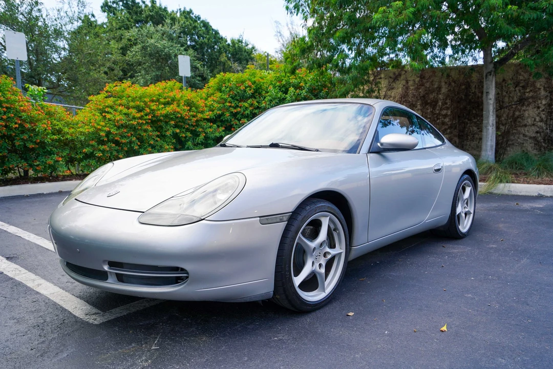 1999 Porsche 996 Carrera - Image 24 of 31