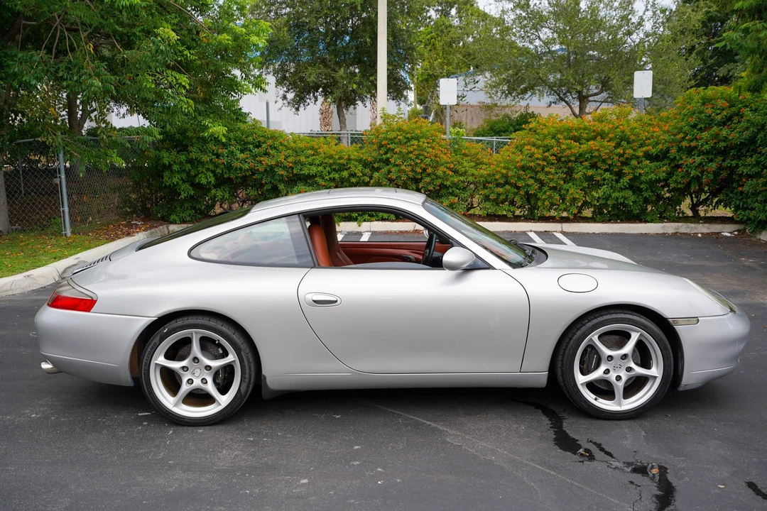 1999 Porsche 996 Carrera - Image 11 of 31