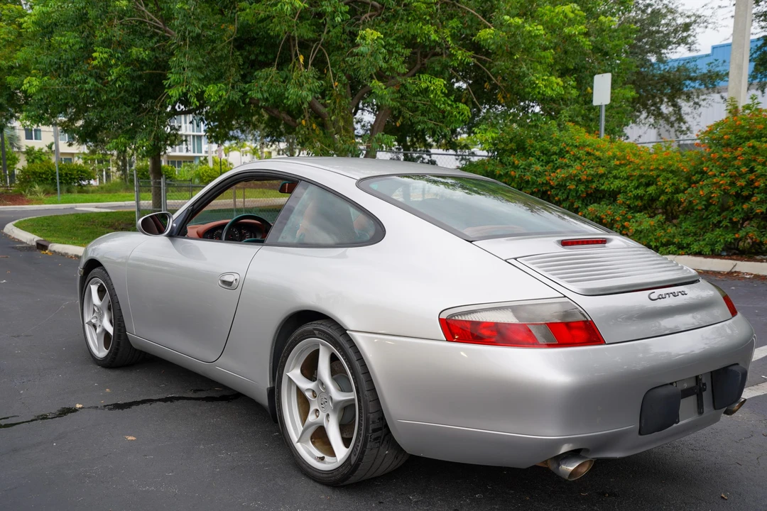 1999 Porsche 996 Carrera - Image 14 of 31