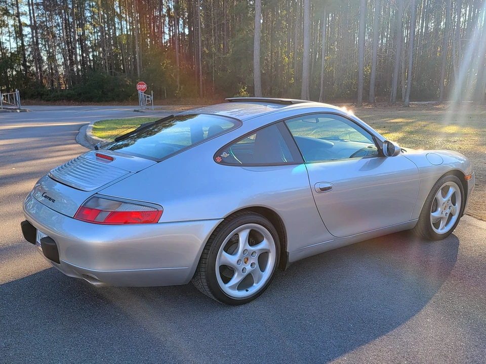 1999 Porsche 996 Carrera - Image 12 of 31