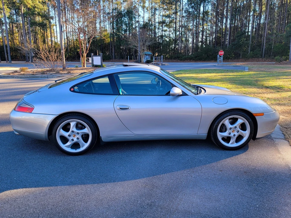 1999 Porsche 996 Carrera - Image 10 of 31