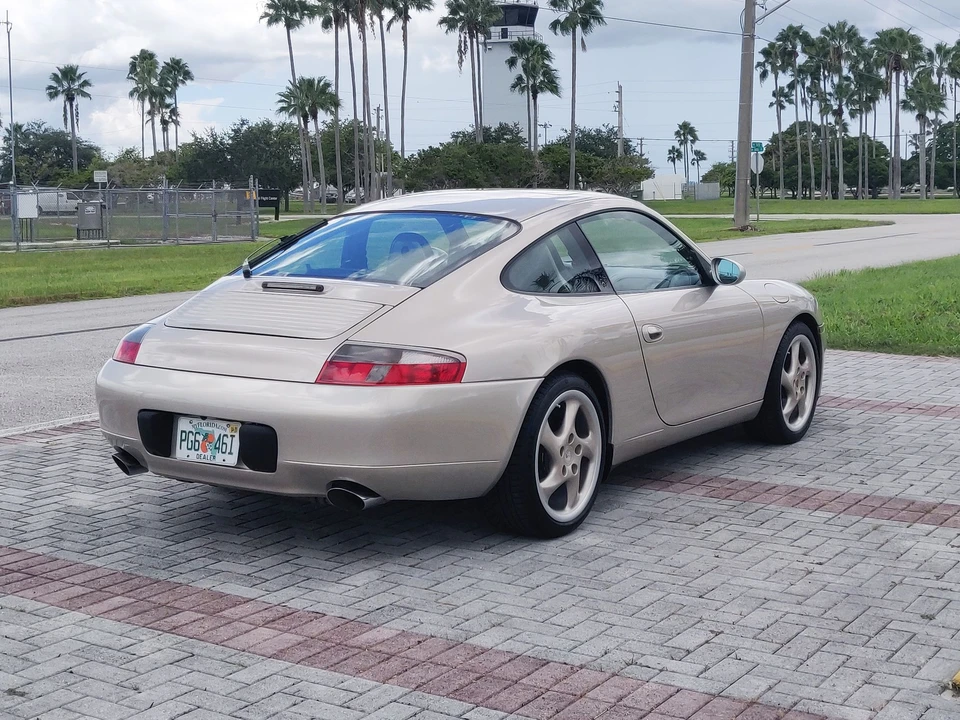 1999 Porsche 996 Carrera - Image 18 of 31