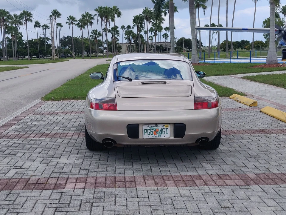 1999 Porsche 996 Carrera - Image 17 of 31