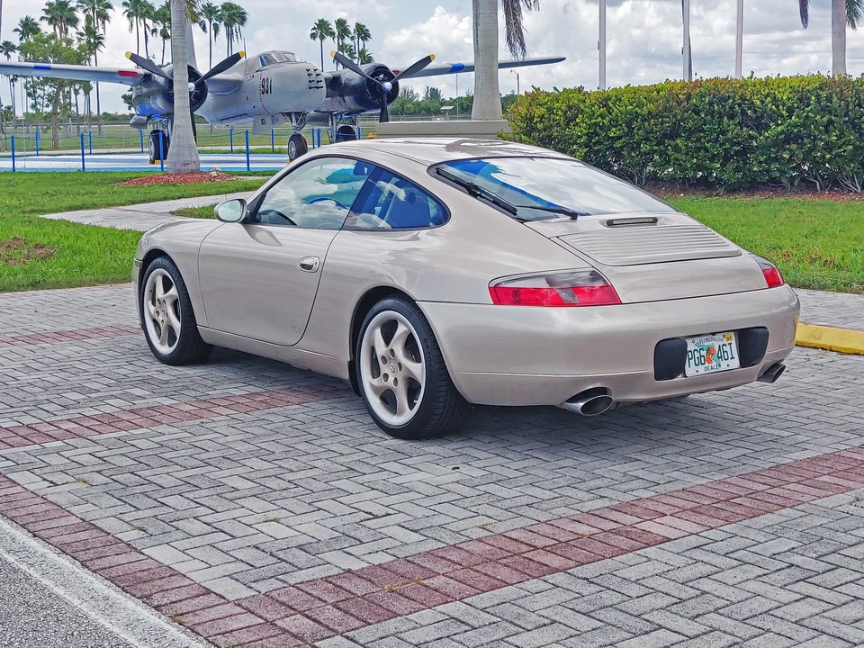 1999 Porsche 996 Carrera - Image 16 of 31