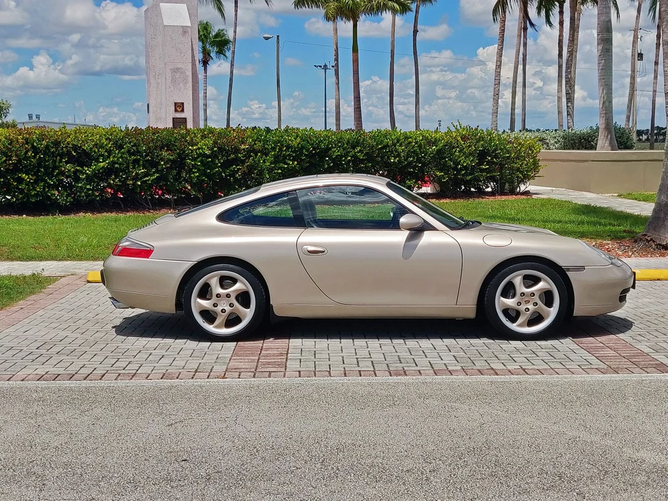 1999 Porsche 996 Carrera - Image 12 of 31