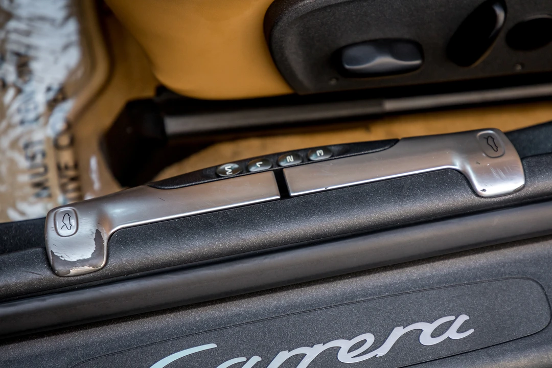 1999 Porsche 996 Carrera - Image 30 of 31