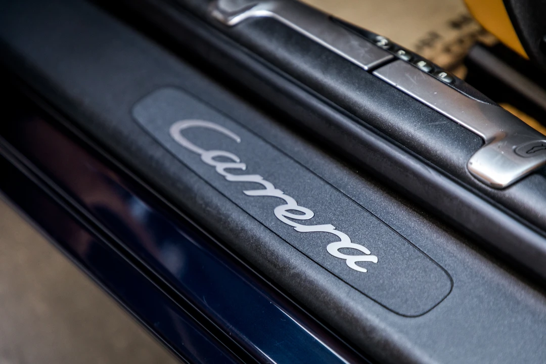 1999 Porsche 996 Carrera - Image 29 of 31