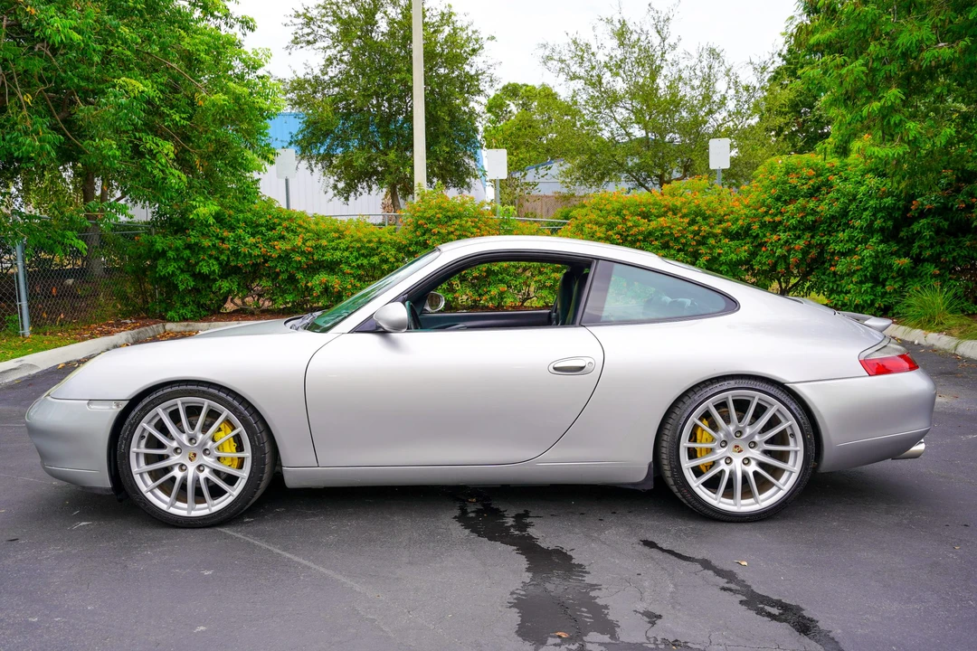 1999 Porsche 996 Carrera - Image 24 of 31