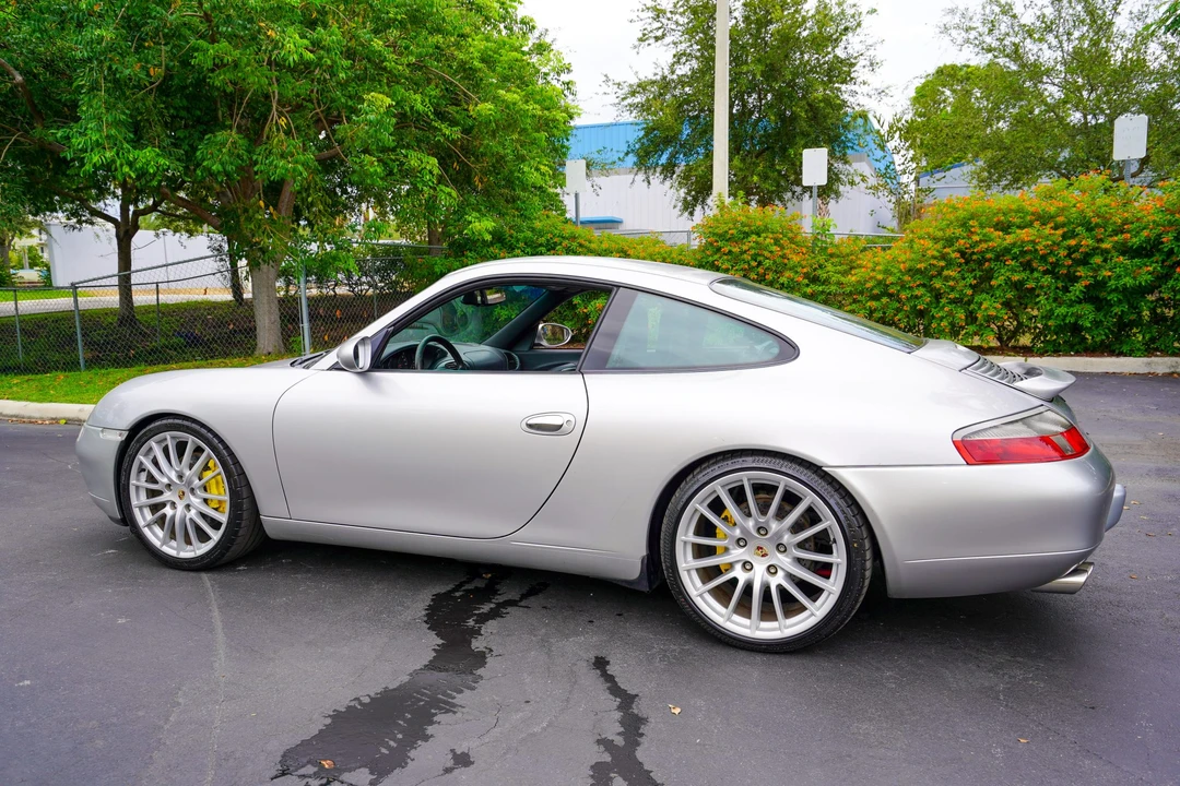 1999 Porsche 996 Carrera - Image 26 of 31