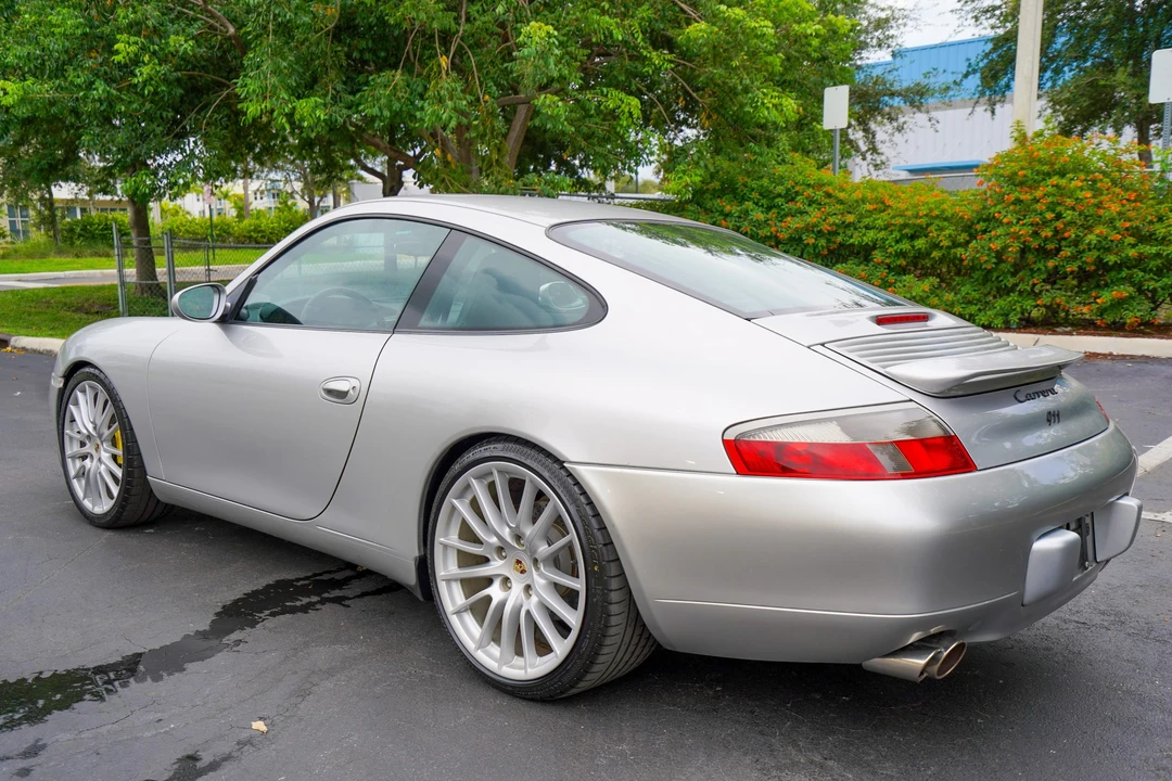 1999 Porsche 996 Carrera - Image 30 of 31