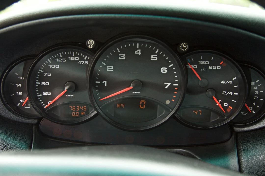 1999 Porsche 996 Carrera - Image 29 of 31